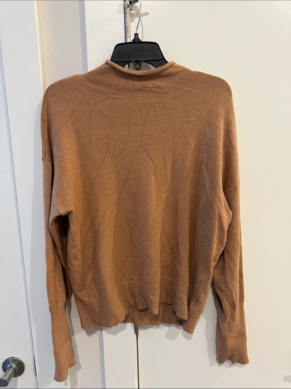 Express Men's Crewneck Sweater in Camel